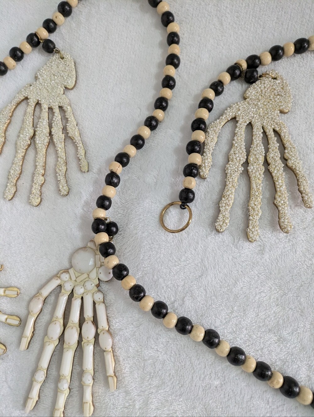 Halloween Beaded Garland With Skeleton Hands